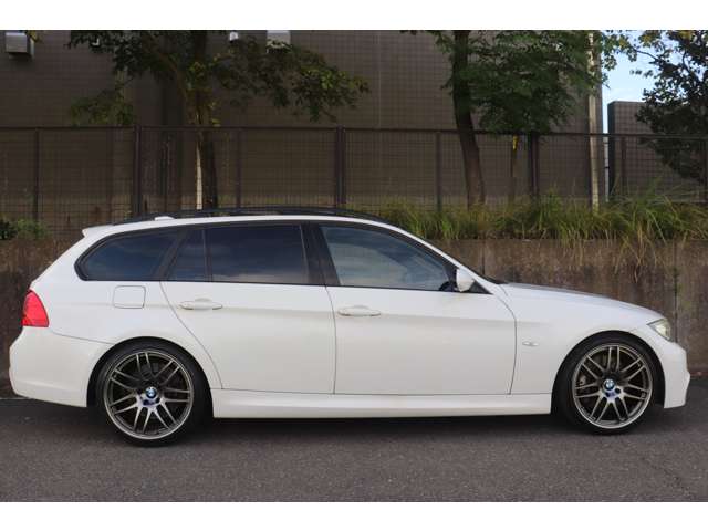 2009 BMW 3 Series Touring – thumbnail 3