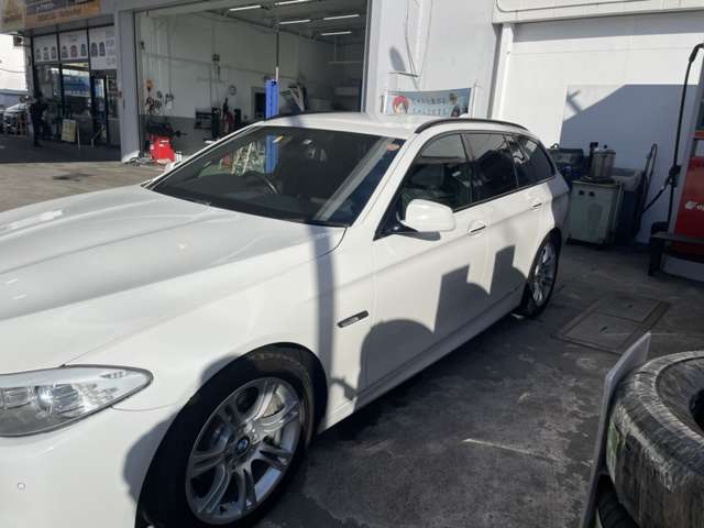 2011 BMW 5 Series Touring – thumbnail 4