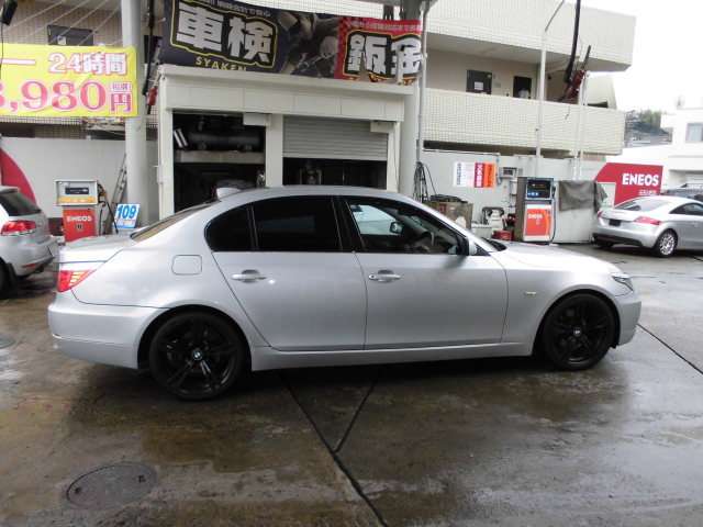 2010 BMW 5 Series – thumbnail 4