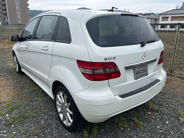 2010 Mercedes-Benz B-Class – thumbnail 4
