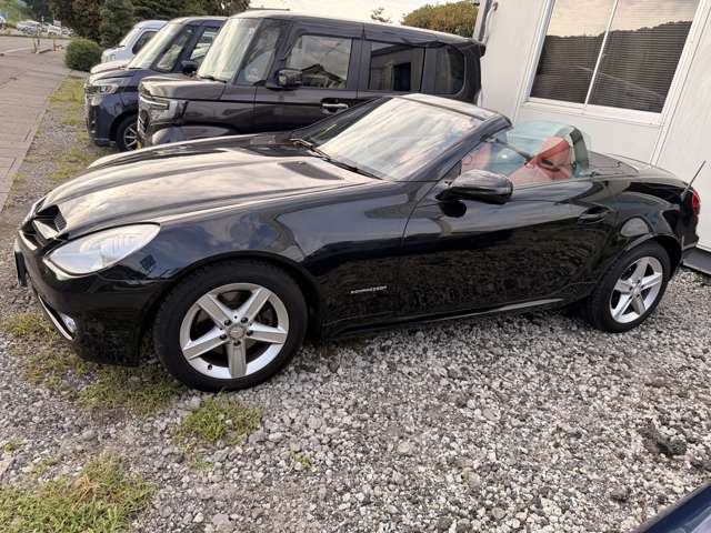 2010 Mercedes-Benz SLK-Class – thumbnail 4