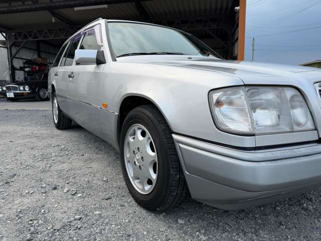 1995 Mercedes-Benz E-Class Wagon – thumbnail 2