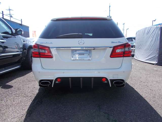 2010 Mercedes-Benz E-Class Wagon – thumbnail 4