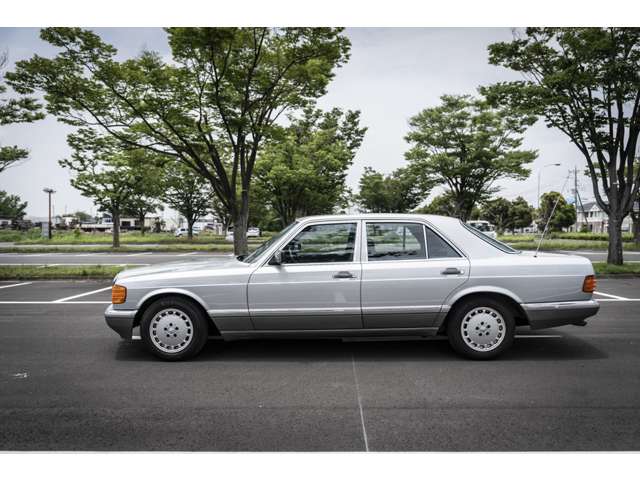 1986 Mercedes-Benz S-Class – thumbnail 2