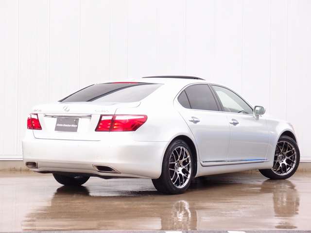 2006 Lexus LS – thumbnail 2