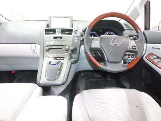 2010 Lexus HS – thumbnail 4