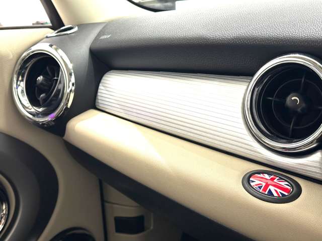 2010 MINI MINI Clubman – thumbnail 4