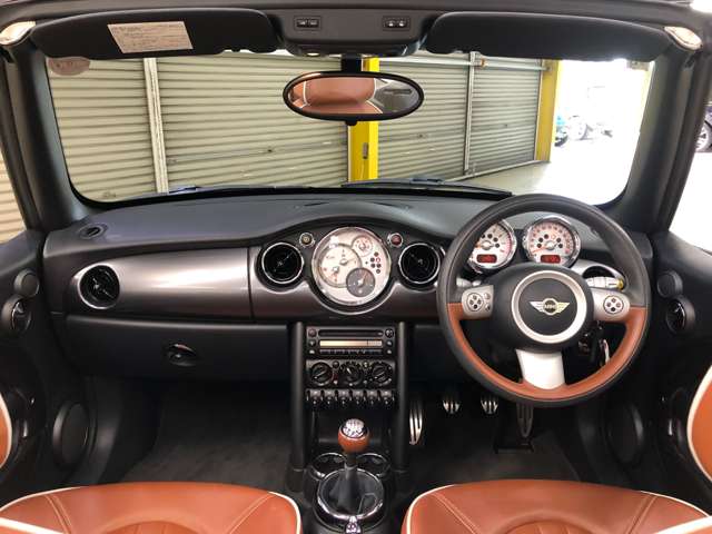 2008 MINI Mni Convertible – thumbnail 3