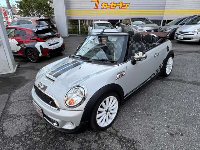 2011 MINI Mni Convertible – thumbnail 4