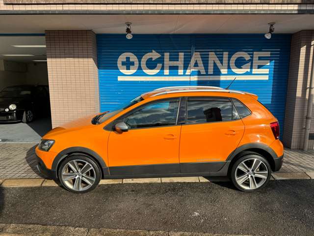 2011 Volkswagen Cross Polo – thumbnail 3
