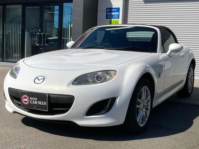 2010 Mazda Roadster – thumbnail 2