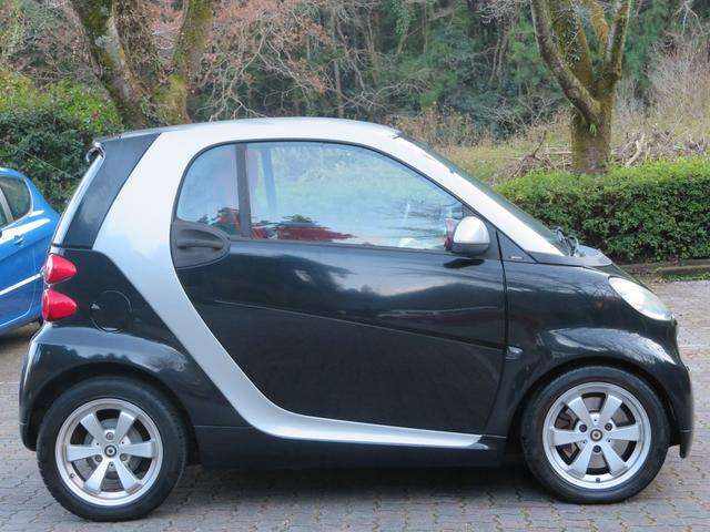 2011 smart Fortwo Smart – thumbnail 4