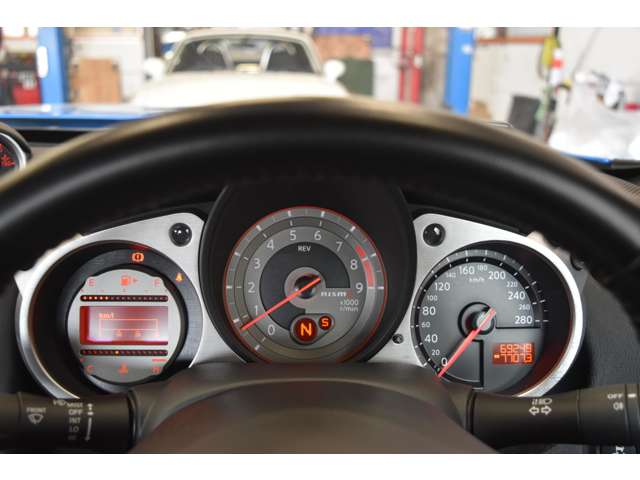2011 Nissan Fairlady Z – thumbnail 4