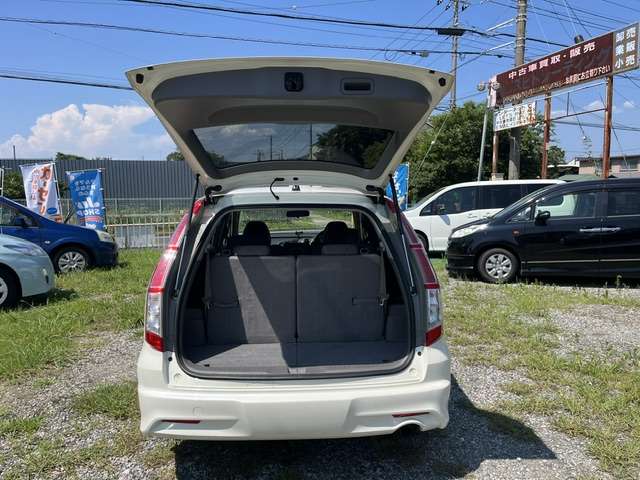 2009 Honda Stream – thumbnail 4