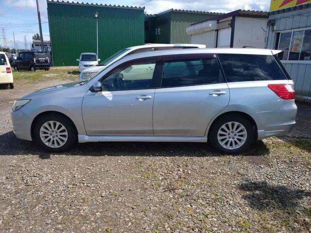 2011 Subaru Exiga – thumbnail 2