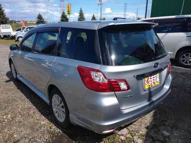 2011 Subaru Exiga – thumbnail 3