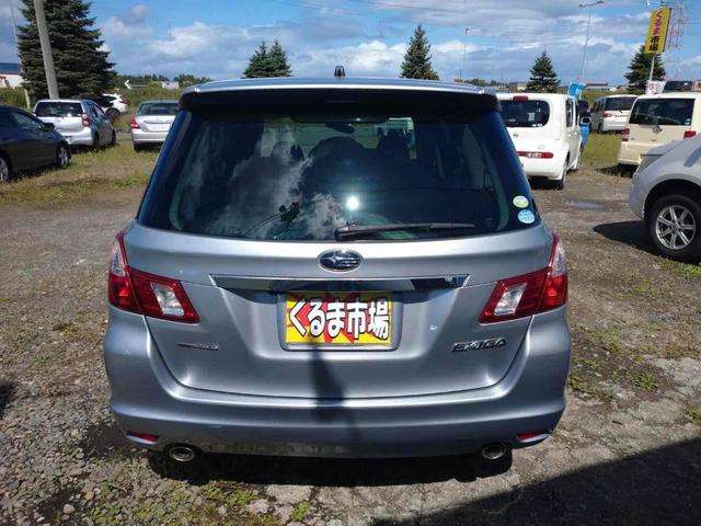 2011 Subaru Exiga – thumbnail 4