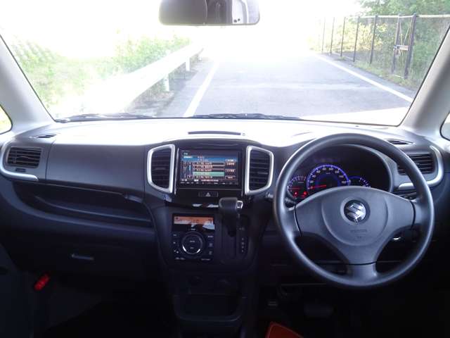 2011 Suzuki Solio – thumbnail 3