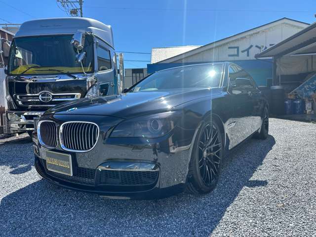 2011 BMW 7 Series – thumbnail 3