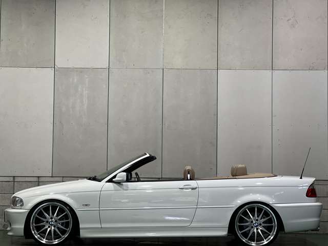 2003 BMW 3 Series Cabriolet – thumbnail 2