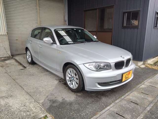 2010 BMW 1 Series – thumbnail 2