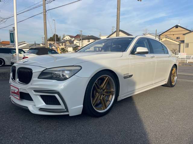 2010 BMW 7 Series – thumbnail 3