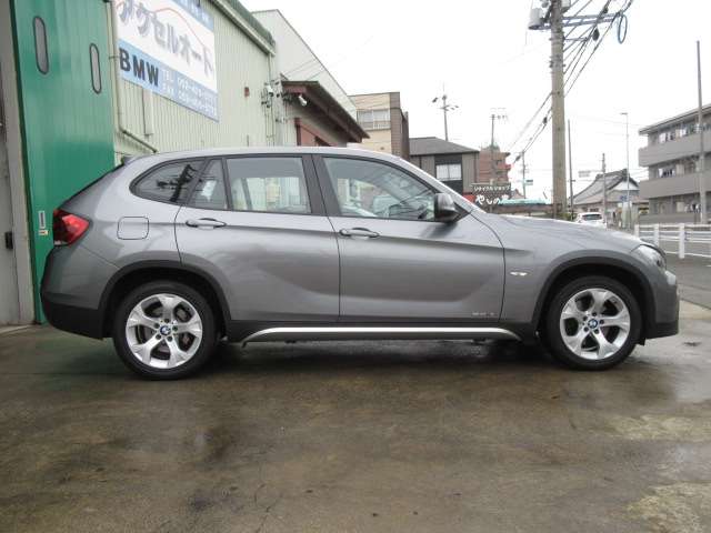 2011 BMW X1 – thumbnail 2
