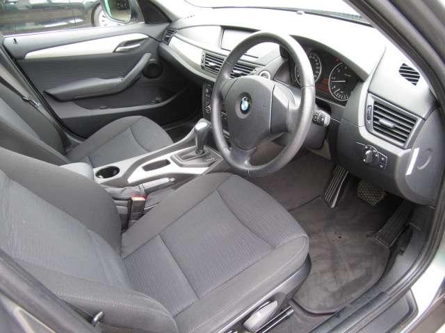 2011 BMW X1 – thumbnail 4