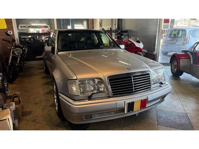 1994 Mercedes-Benz E-Class – thumbnail 2