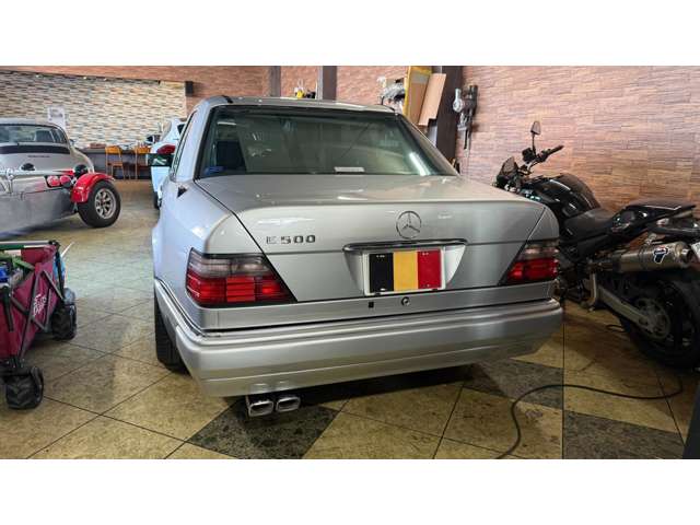 1994 Mercedes-Benz E-Class – thumbnail 3