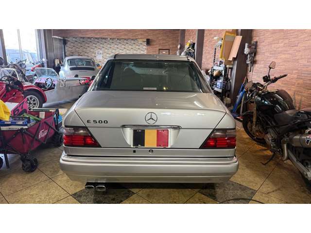1994 Mercedes-Benz E-Class – thumbnail 4