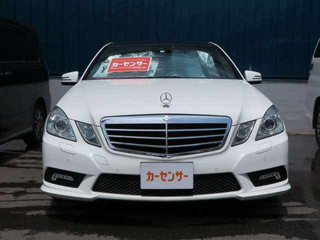 2010 Mercedes-Benz E-Class – thumbnail 2