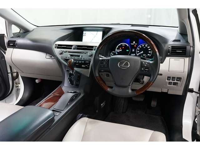 2010 Lexus RX Hybrid – thumbnail 2