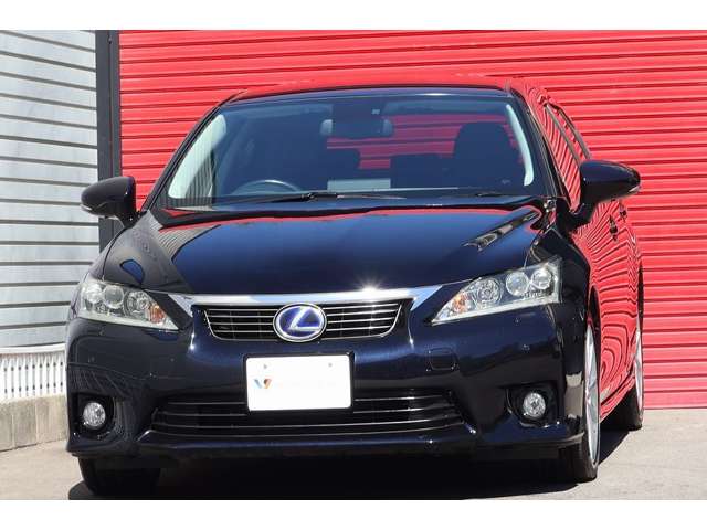 2011 Lexus CT – thumbnail 2
