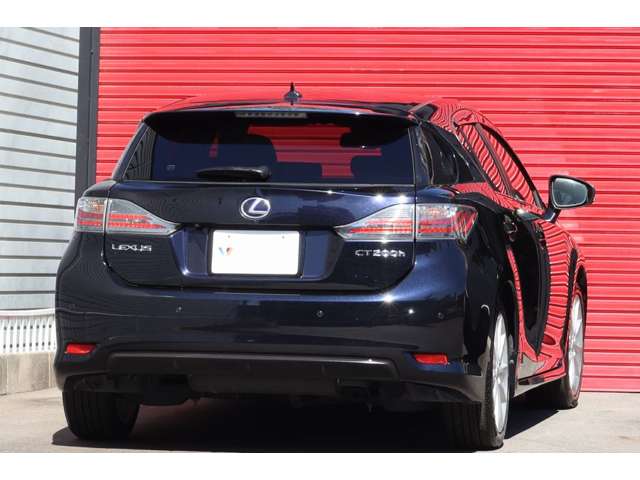 2011 Lexus CT – thumbnail 3