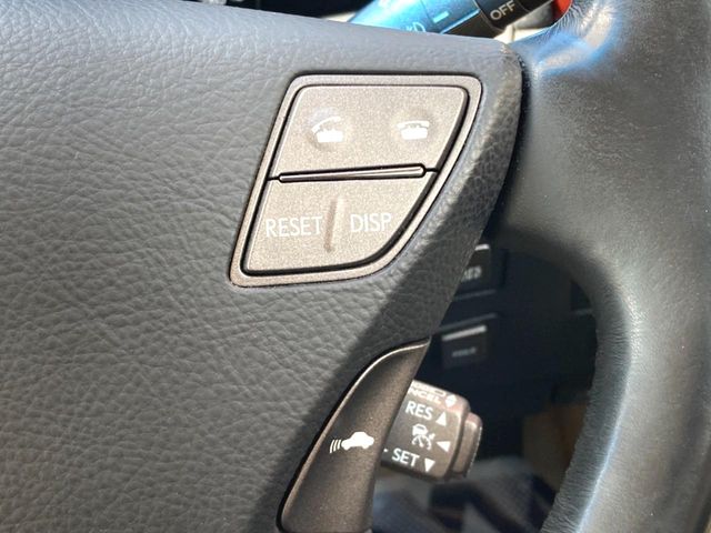 2010 Lexus LS Hybrid – thumbnail 3