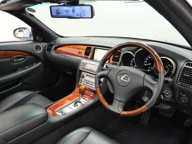 2006 Lexus SC – thumbnail 3