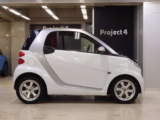 2011 smart Fortwo Smart – thumbnail 4
