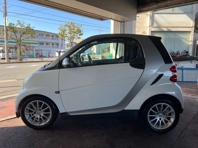 2010 smart Fortwo Smart – thumbnail 3