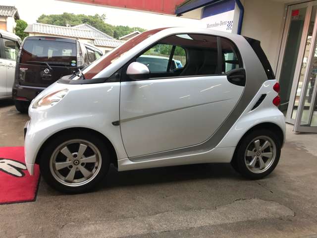 2011 smart Fortwo Smart – thumbnail 4
