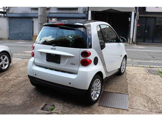 2010 smart Fortwo Smart – thumbnail 3