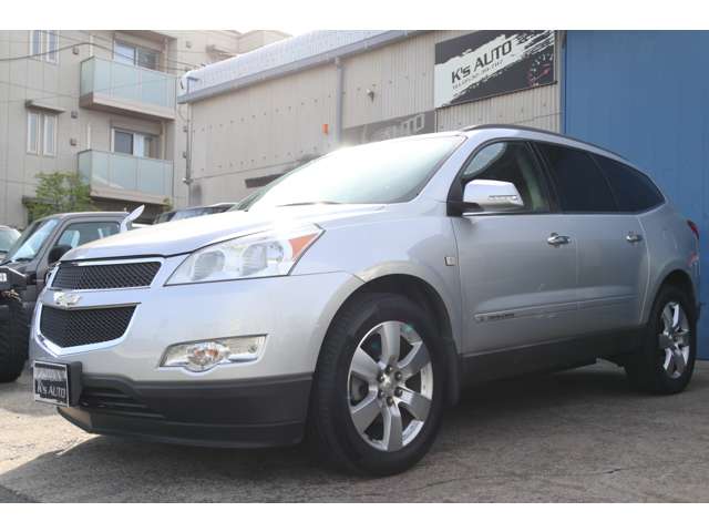 2009 Chevrolet Traverse – thumbnail 3