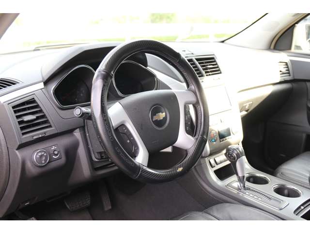2009 Chevrolet Traverse – thumbnail 4