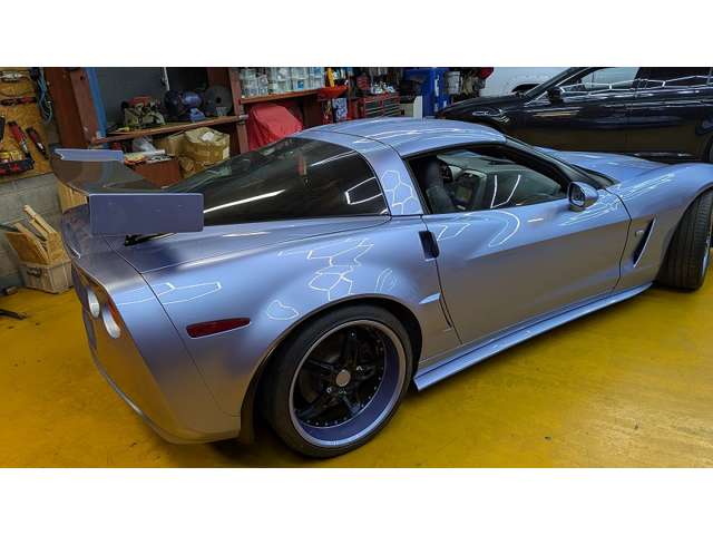2005 Chevrolet Corvette – thumbnail 3