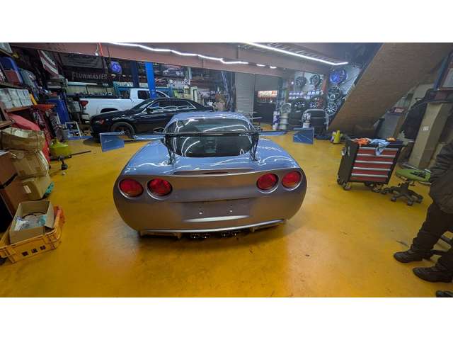 2005 Chevrolet Corvette – thumbnail 4