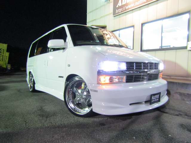 2000 Chevrolet Astro – thumbnail 4
