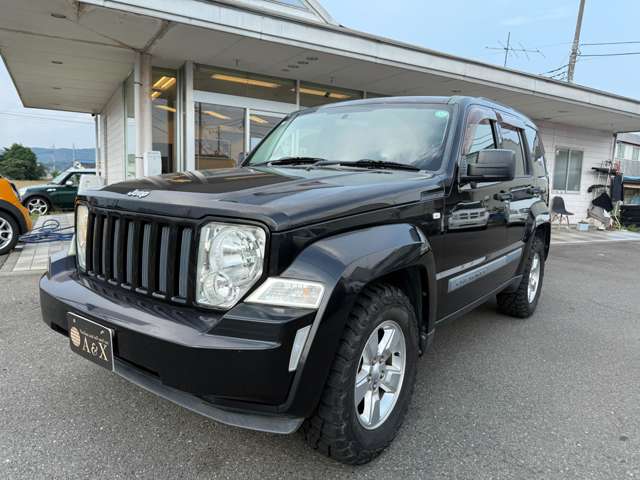 2010 Jeep Cherokee – thumbnail 4