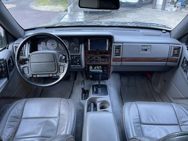 1995 Jeep Grand Cherokee – thumbnail 3