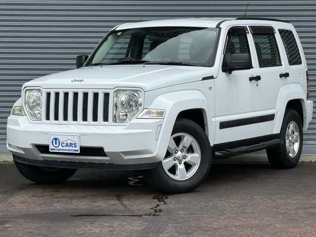 2011 Jeep Cherokee – thumbnail 2
