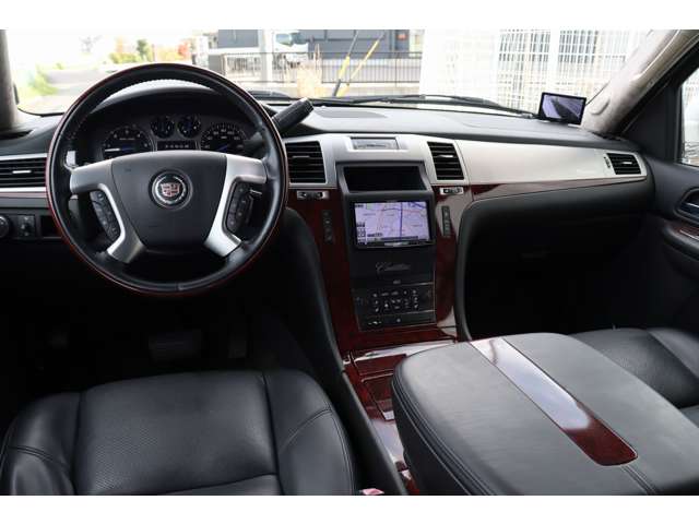 2007 Cadillac Escalade – thumbnail 3